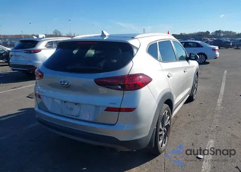 2020 Hyundai Tucson Sport z USA, uszkodzony, nr VIN KM8J3CAL0LU271431